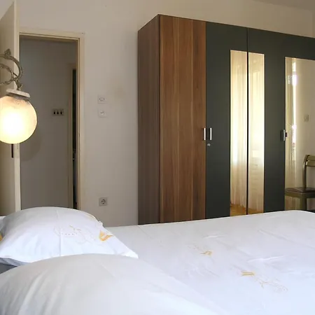 Apartments Rubinic Jelsa  Room photo