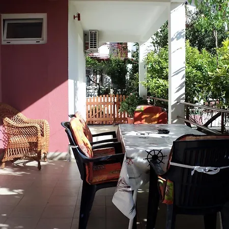 Apartments Rubinic Jelsa  Room photo