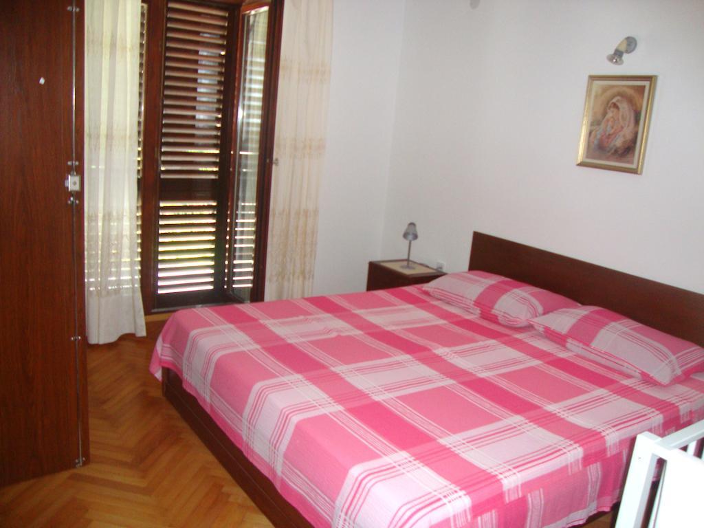 Apartment Rubinic Jelsa (Hvar)